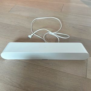 SONOS Ray sound bar - white - only used twice